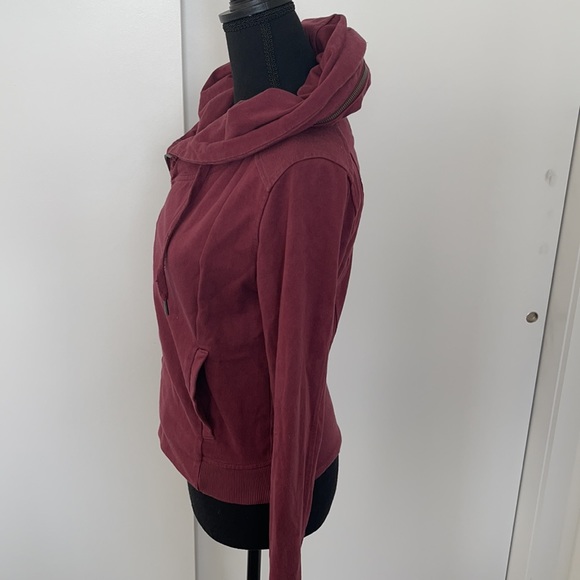 COPY - Converse Hoodie - Picture 3 of 7